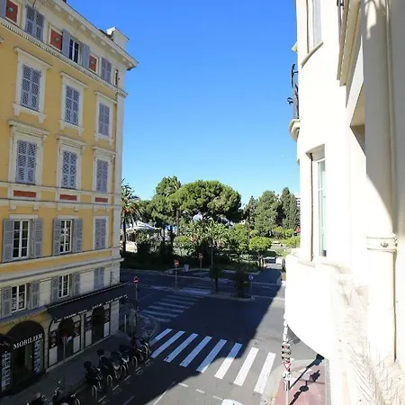 Le Palais Des Phoceens Nizza